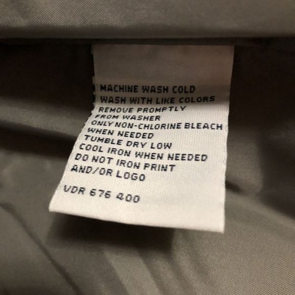 NWT - Red Nautica down vest size L - Picture 7 of 9